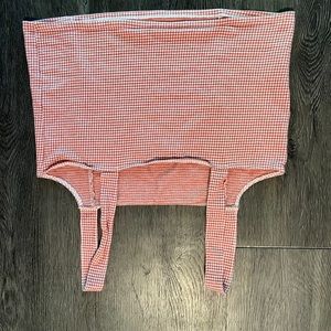 **LIGHTLY WORN** Red an White Gingham American Eagle Crop L
